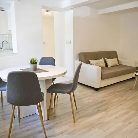 Apartamento Hisa Pod Gradom *