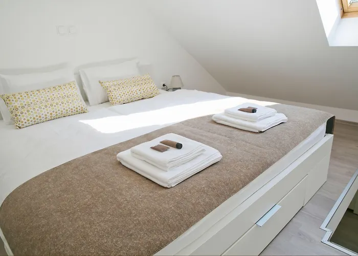 Hisa Pod Gradom * Liubliana