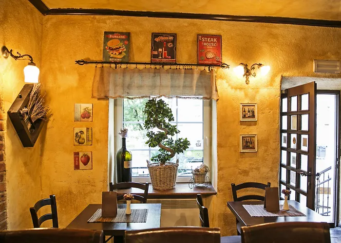 Hisa Pod Gradom Liubliana