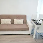 Hisa Pod Gradom * Lublana