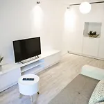 Hisa Pod Gradom Lublana