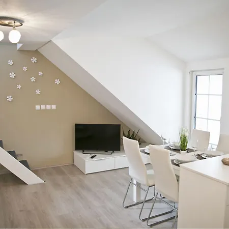 Apartma Hisa Pod Gradom Ljubljana