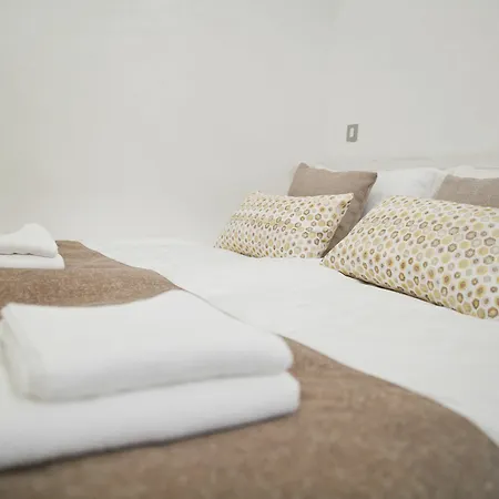 Hisa Pod Gradom