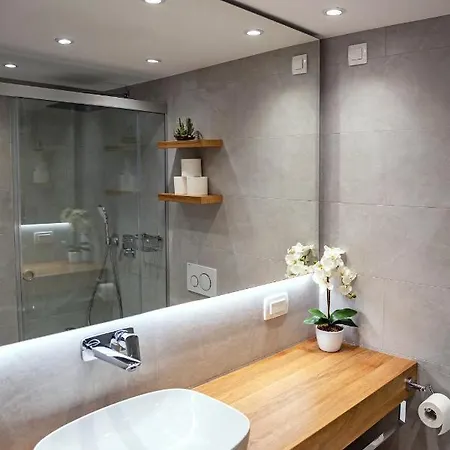 Hisa Pod Gradom Appartamento